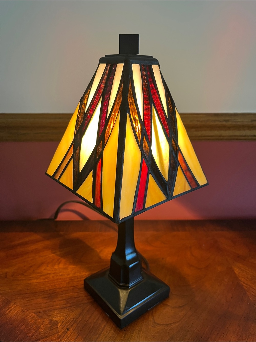 Tiffany Style Leaded Stained Glass Mission Accent Table Lamp